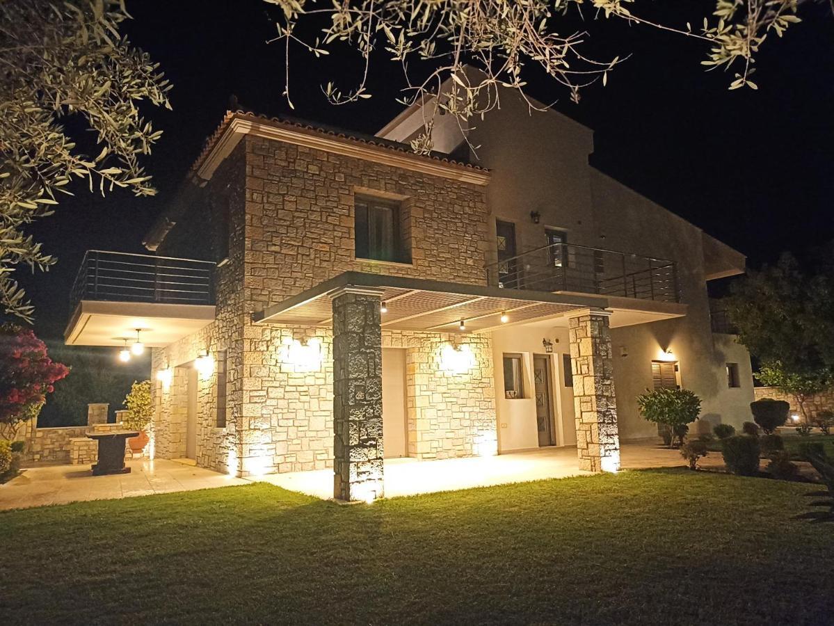 Вилла Seaside Retreat House Paralia Sergoulas Экстерьер фото