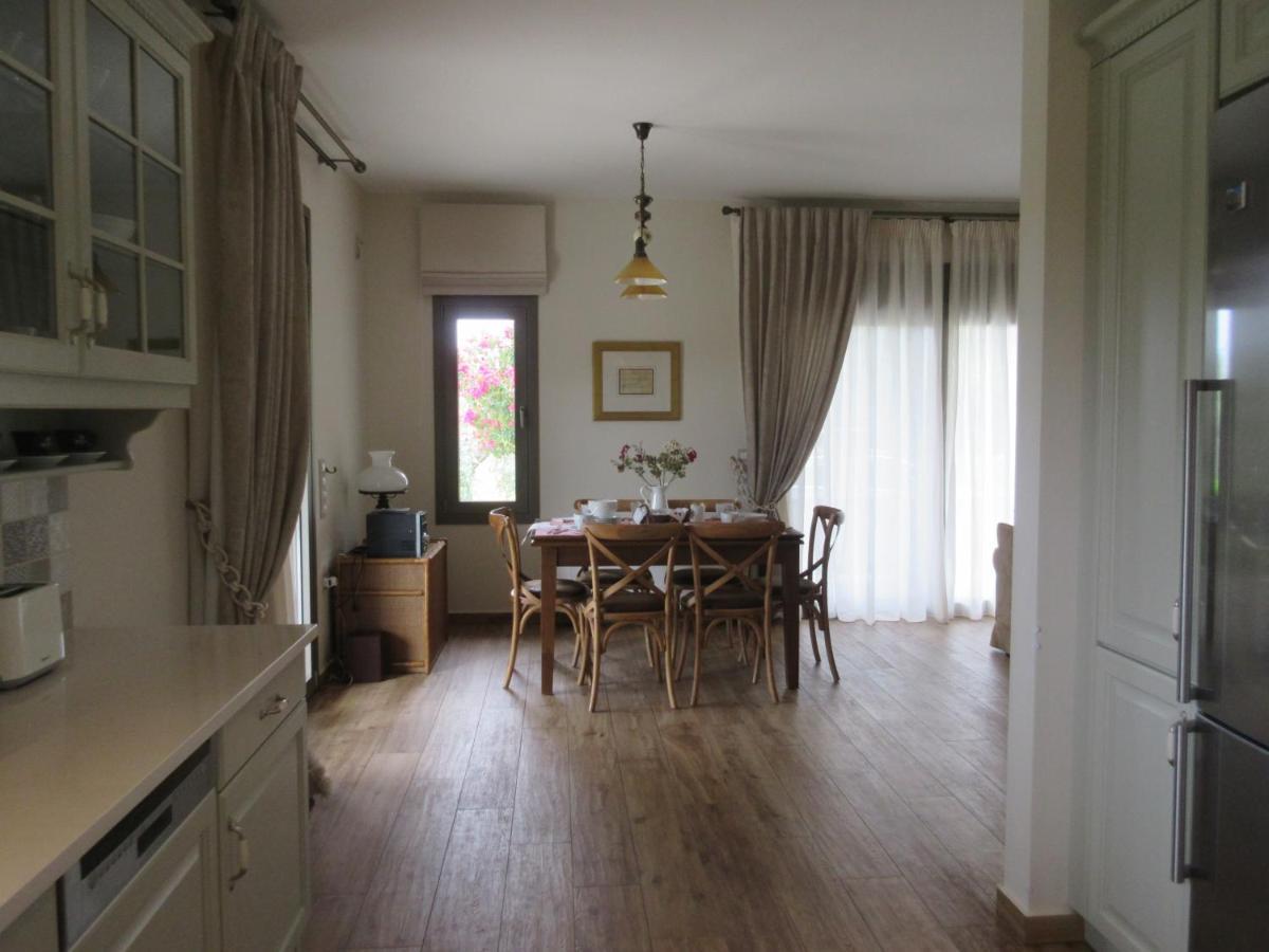 Вилла Seaside Retreat House Paralia Sergoulas Экстерьер фото