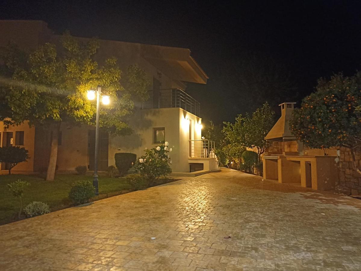 Вилла Seaside Retreat House Paralia Sergoulas Экстерьер фото